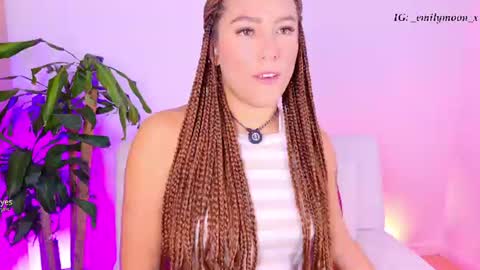 Snapshot of _emilymoon_x chatting on 07-15-26, 01:11 Emi online show from 07-15-26, 01:11