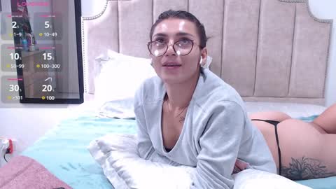  Erica Vanderhill  online show from 02-17-25, 06:15