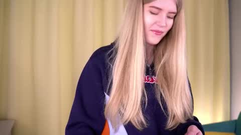 Snapshot of _ethereal_vibe_ chatting on 03-03-26, 04:18 Maria online show from 03-03-26, 04:18