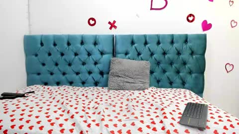 Snapshot of _exoticcouple_69 chatting on 02-28-25, 07:46 Paul And Ariana online show from 02-28-25, 07:46