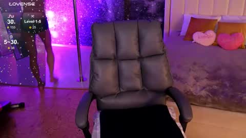  F R A U  online show from 10-13-25, 01:05