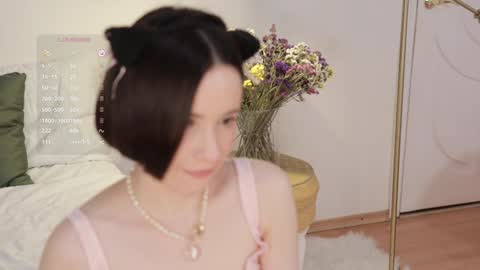 Snapshot of _female_essence_ chatting on 12-21-24, 03:03 Essie online show from 12-21-24, 03:03