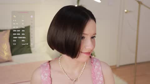 Snapshot of _female_essence_ chatting on 12-26-24, 09:47 Essie online show from 12-26-24, 09:47