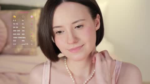 Snapshot of _female_essence_ chatting on 02-24-25, 10:37 Essie online show from 02-24-25, 10:37