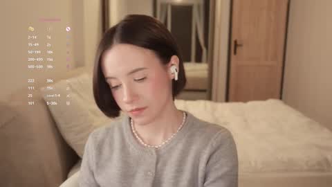 Snapshot of _female_essence_ chatting on 03-01-26, 05:59 Essie online show from 03-01-26, 05:59