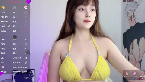 Snapshot of _flipped_ chatting on 10-14-25, 12:55 Flipped online show from 10-14-25, 12:55