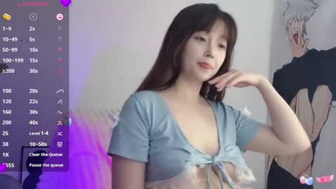 Snapshot of _flipped_ chatting on 11-15-25, 01:47 Flipped online show from 11-15-25, 01:47