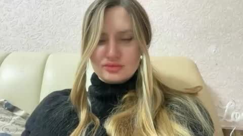 Snapshot of _florinika_ chatting on 01-15-26, 06:22 Flora online show from 01-15-26, 06:22