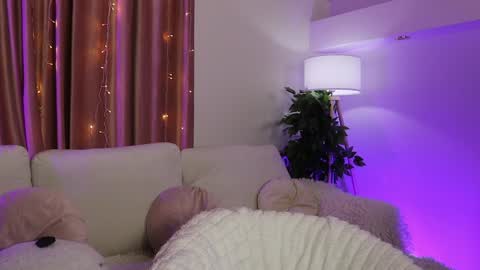 Snapshot of _fluffybunny_ chatting on 12-05-24, 11:16 Goldy Grace online show from 12-05-24, 11:16