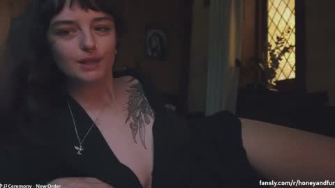 Snapshot of _freckles chatting on 05-03-26, 11:11 Jacqui Queen goddess motorcycle mozzarella Jaq next livestream see bio online show from 05-03-26, 11:11