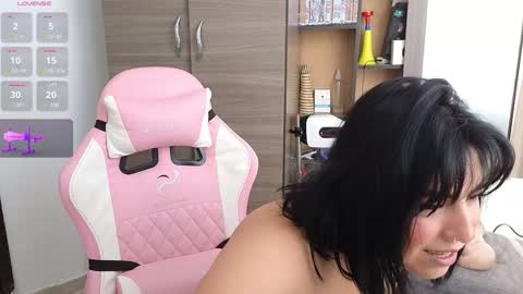 Snapshot of _gala__ chatting on 01-20-25, 12:49 we are hot friends online show from 01-20-25, 12:49