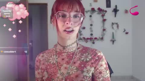 Snapshot of _galya_ chatting on 06-28-26, 12:22 Galya online show from 06-28-26, 12:22