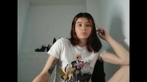 Mia-foster online show from 01-28-25, 10:45