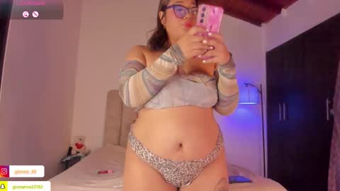 G I O V A online show from 11-21-25, 03:44