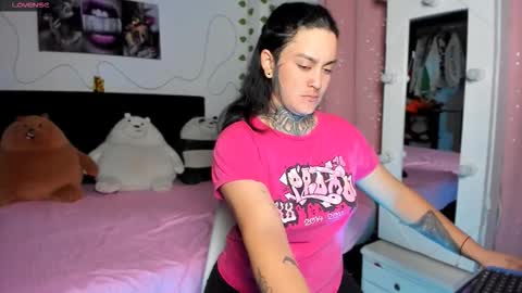 LEEP  online show from 10-27-25, 01:42