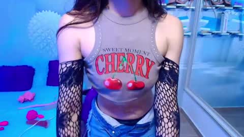_gold_strawberry_ online show from 05-05-26, 09:50