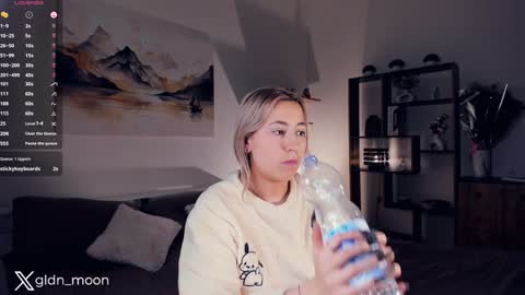 Rina online show from 01-27-25, 12:12