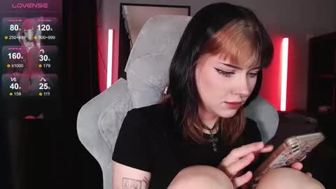 Tori online show from 10-11-25, 09:19