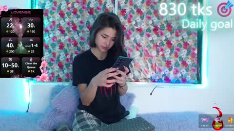 Gwen online show from 01-22-25, 05:16