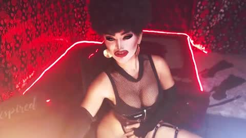 Snapshot of _hailyourqueenx chatting on 12-20-24, 05:51 GoDDess Chloe online show from 12-20-24, 05:51