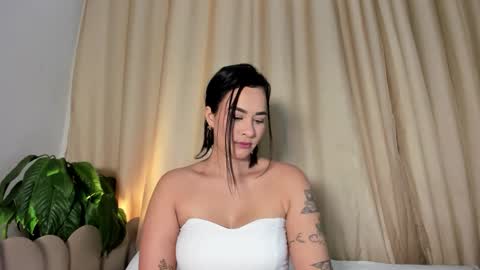 Hanna johnson online show from 10-04-25, 03:59