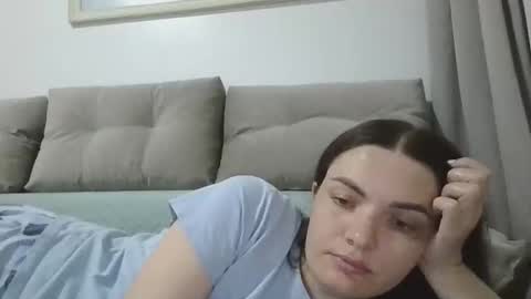 Snapshot of _hidden_frommymoom_ chatting on 04-18-26, 07:07 Criss4u online show from 04-18-26, 07:07