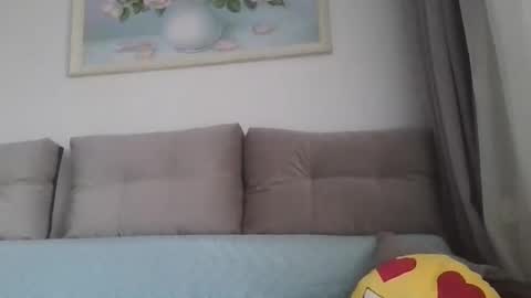 Snapshot of _hidden_frommymoom_ chatting on 04-20-26, 07:22 Criss4u online show from 04-20-26, 07:22
