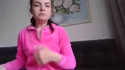 Snapshot of _hidden_frommymoom_ chatting on 05-03-26, 09:26 Criss4u online show from 05-03-26, 09:26