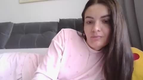 Snapshot of _hidden_frommymoom_ chatting on 05-05-26, 07:27 Criss4u online show from 05-05-26, 07:27
