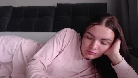 Snapshot of _hidden_frommymoom_ chatting on 05-09-26, 08:52 Criss4u online show from 05-09-26, 08:52