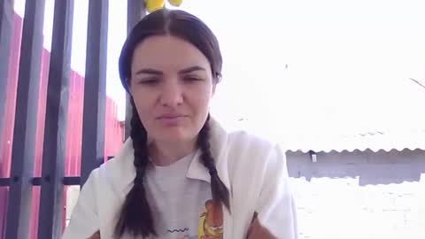 Snapshot of _hidden_frommymoom_ chatting on 05-16-26, 11:09 Criss4u online show from 05-16-26, 11:09