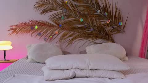 Holly online show from 03-07-25, 06:57