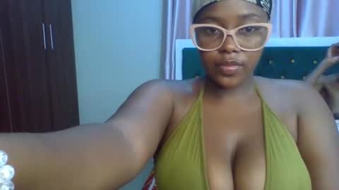 _honey_bloom online show from 02-16-26, 02:40