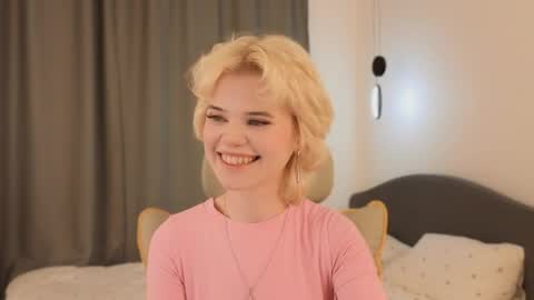 Snapshot of _honnyland chatting on 06-04-26, 01:06 Alisha online show from 06-04-26, 01:06