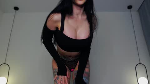 Snapshot of _iammary chatting on 12-23-24, 03:55 Mary online show from 12-23-24, 03:55