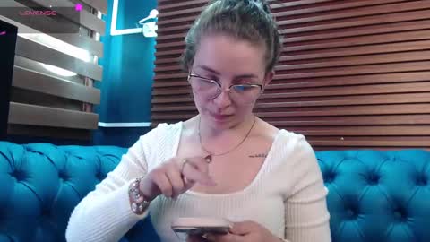 Isa online show from 02-18-25, 02:27