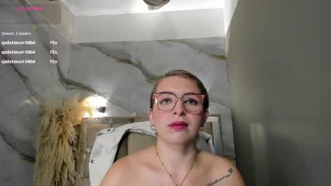 Snapshot of _isaabellaa chatting on 07-06-26, 03:14 Isa online show from 07-06-26, 03:14