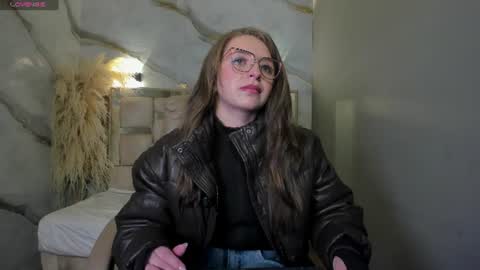 Snapshot of _isaabellaa chatting on 07-20-26, 01:57 Isa online show from 07-20-26, 01:57