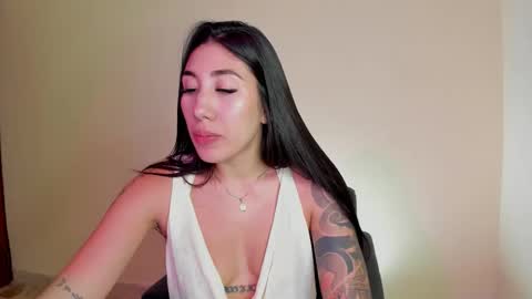 Isabella online show from 11-07-25, 10:54