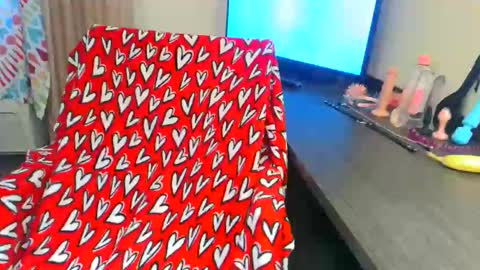 Snapshot of _ittybitty chatting on 01-12-25, 01:05  ittybitty online show from 01-12-25, 01:05