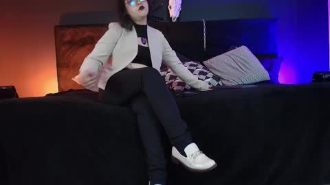 Miss Jade online show from 10-25-25, 12:02