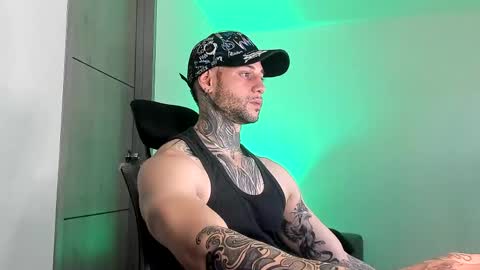 Snapshot of _jamesleandros chatting on 05-23-26, 02:17 jeison online show from 05-23-26, 02:17