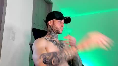 Snapshot of _jamesleandros chatting on 06-04-26, 02:12 jeison online show from 06-04-26, 02:12