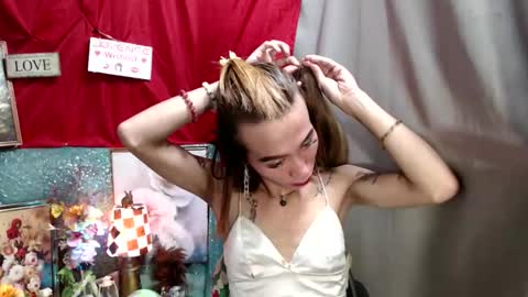 Snapshot of _jejebel chatting on 10-05-25, 08:23 Maria online show from 10-05-25, 08:23