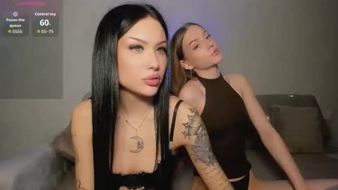 Jess blond and Leila brunette online show from 03-22-26, 09:45