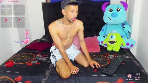 Snapshot of _johan_xxx chatting on 02-03-25, 04:57 Steven online show from 02-03-25, 04:57