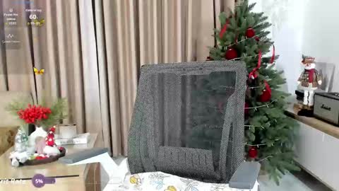 Snapshot of _joliie_ chatting on 11-22-25, 04:06 _joliie_ online show from 11-22-25, 04:06