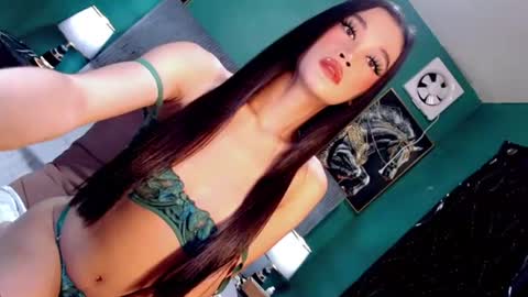 Snapshot of _juicylexie_ chatting on 06-11-26, 05:38 lexie online show from 06-11-26, 05:38
