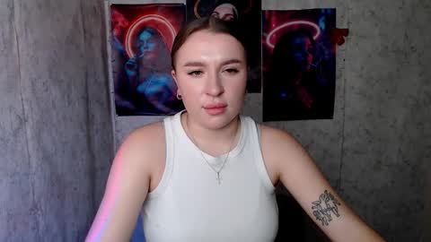 Snapshot of _julianaini_ chatting on 12-15-25, 09:13 Jolia online show from 12-15-25, 09:13