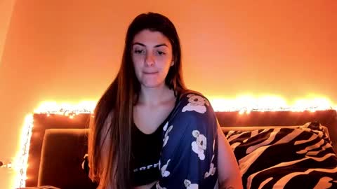 _just_a_simple_girl online show from 12-22-24, 05:10